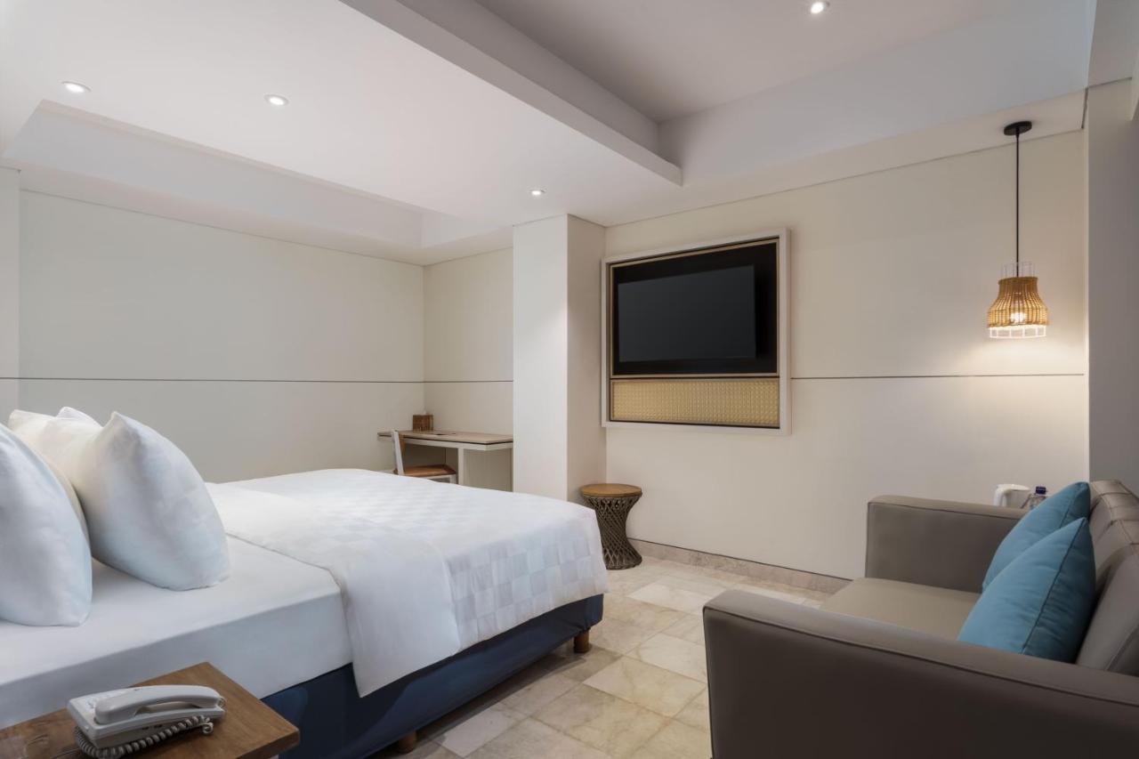 Swiss-Belcourt Lombok Otel Praya Dış mekan fotoğraf