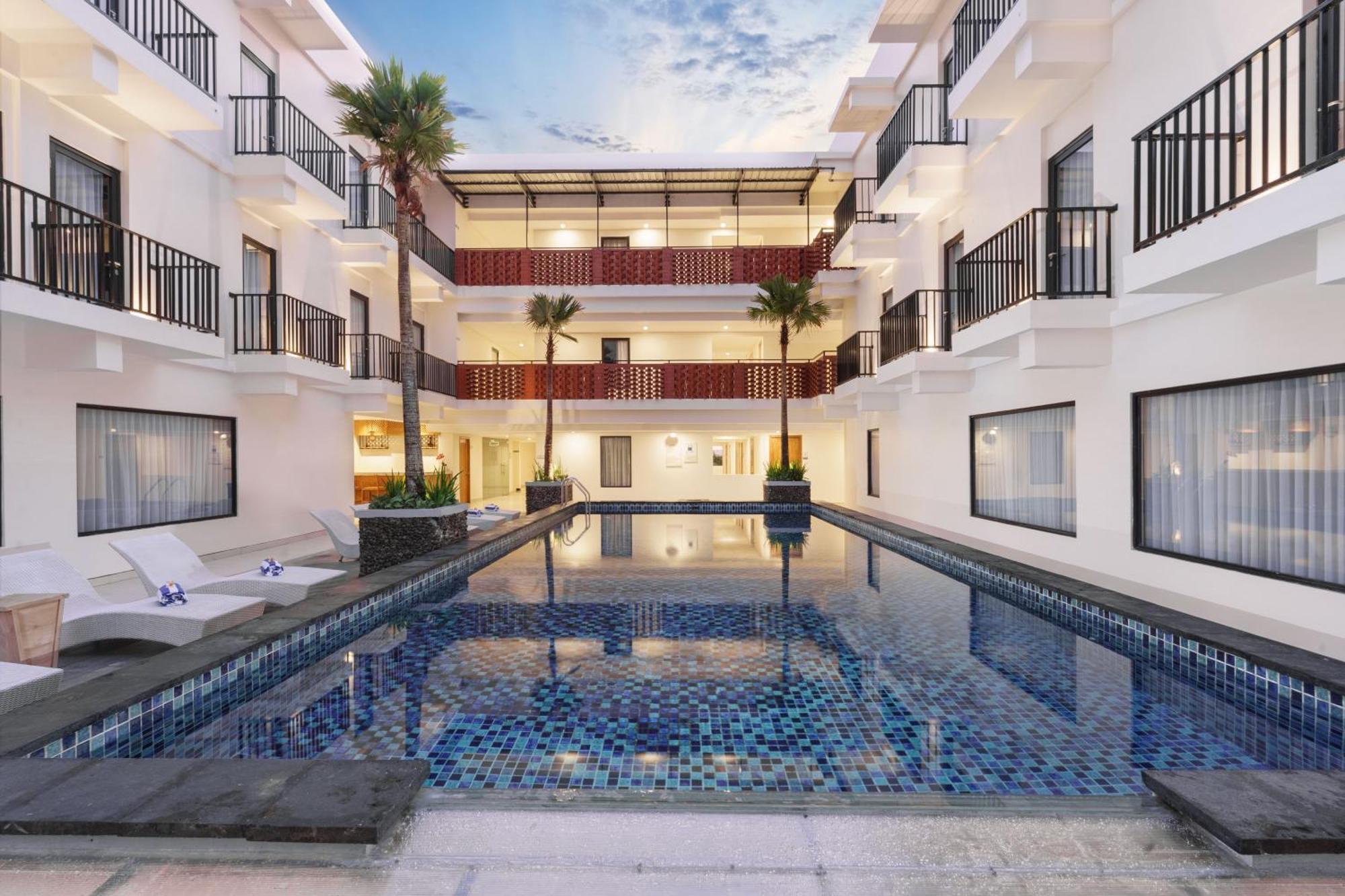 Swiss-Belcourt Lombok Otel Praya Dış mekan fotoğraf
