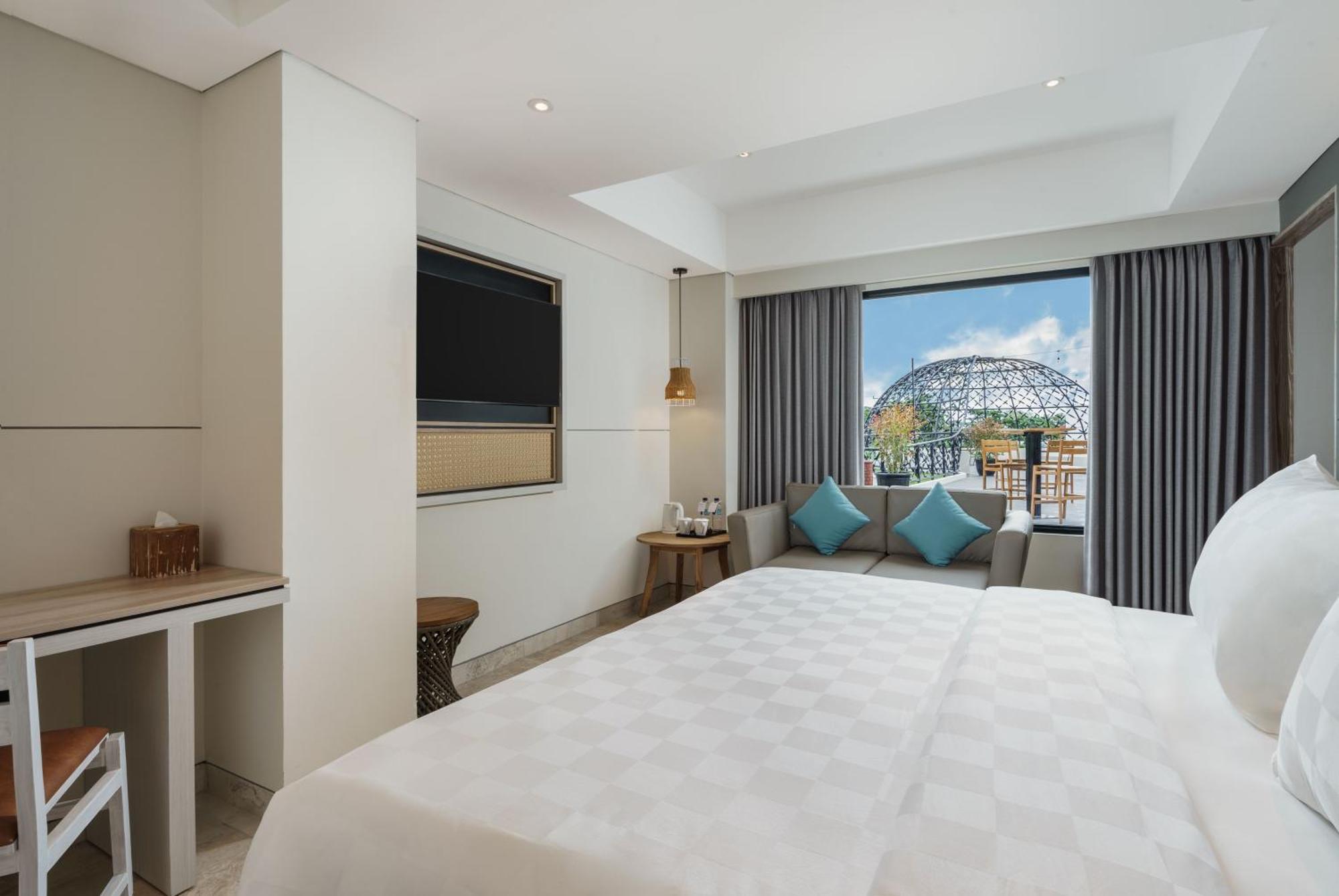 Swiss-Belcourt Lombok Otel Praya Dış mekan fotoğraf