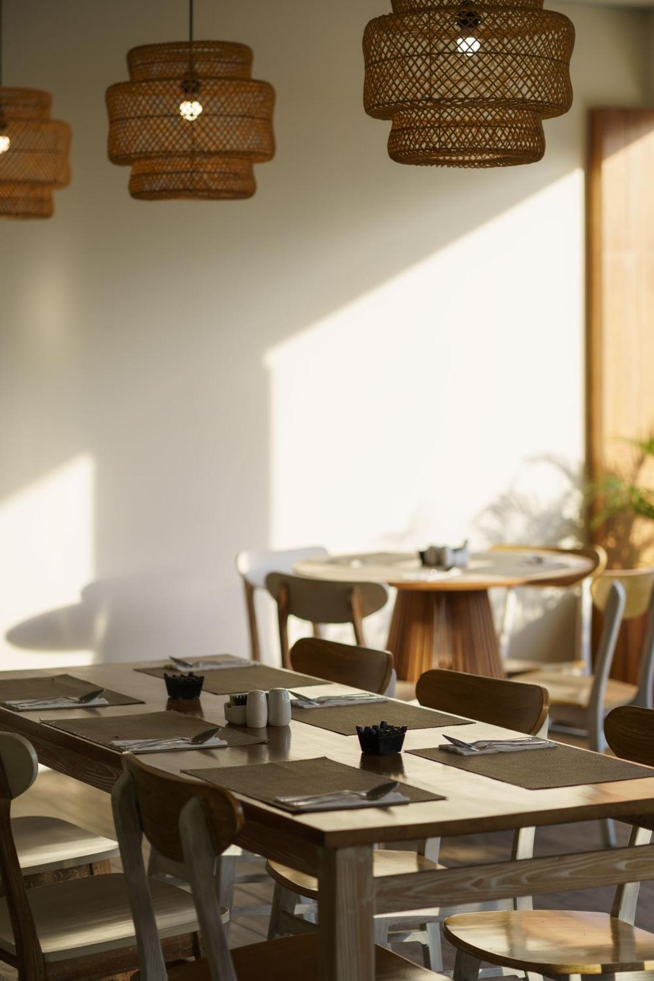 Swiss-Belcourt Lombok Otel Praya Dış mekan fotoğraf